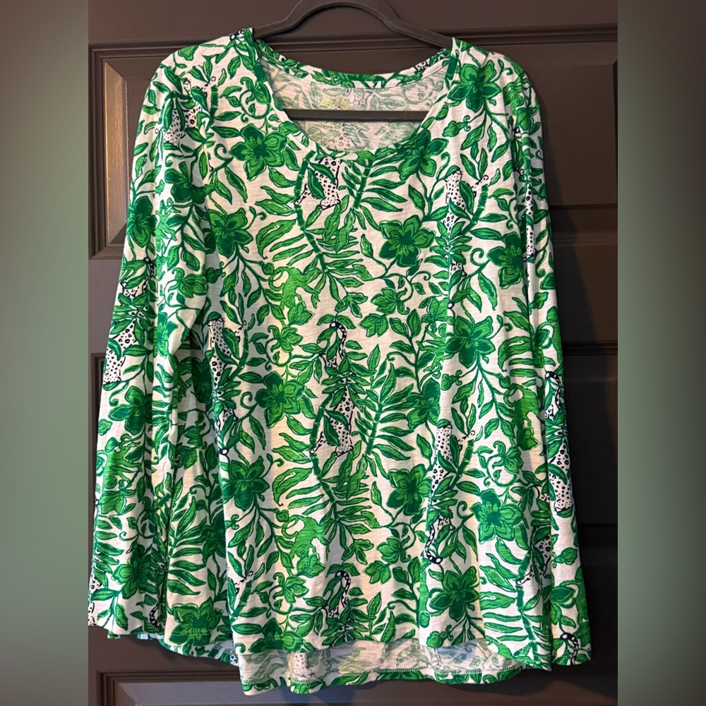 EUC Lilly Pulitzer LS tee- size LG